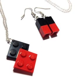 Conjunto pendientes y collar negro y rojo bisutería artesanal LEGO®