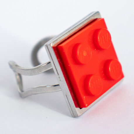 Anillo rojo, bisutería artesanal realizada con bloques LEGO®